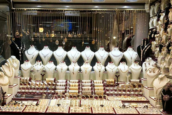 کاهش قیمت طلا و سکه‌ در بازار 