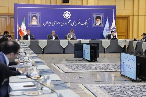 بزودی، اجرای ریال برون مرزی با روسیه / وعده «گشایش بازار ارز» رئیس کل بانک مرکزی