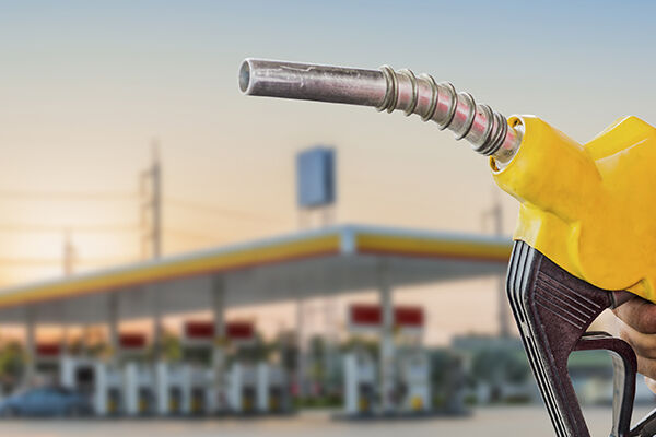 نگاهی به تاریخ بنزین چند نرخی