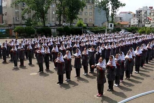 فضای آموزشی در تسخیر «بچه‌پولدارها»/«فرزندان کارگران» از تحصیل تَرد شدند