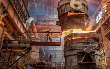 سیاست‌زدگی صنعت فولاد ایران