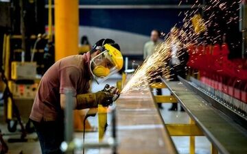 اجرای آیین‌نامه ایمنی پیمانکاری در تمام کارگاه‌ها