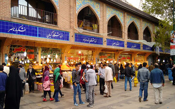 خریدهای مسئولان سفارشی است،/خودشان به بازار نمی روند که شرایط مردم را درک کنند