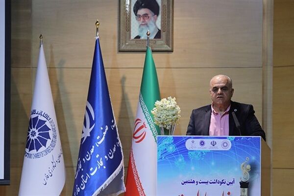 حذف صادرکنندگان شناسنامه‌دار از گردونه رقابت