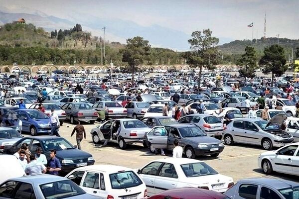 بازار سرد خودرو در تابستان داغ / تلاش مافیا برای تعلیق اجرای قانون واردات خودرو