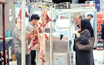 بازار گوشت قرمز غرق در کمبود و گرانی / قیمت‌ها ترمز برید