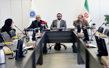 خاکسترنشینی صنعتی که نماد ملی کشور بود/ دلیل سقوط آزاد صادرات فرش دستباف چیست؟