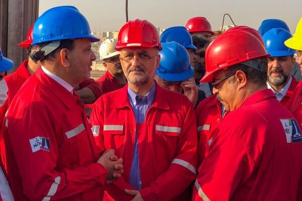 مدیرعامل شرکت ملی نفت به منظور بررسی طرح‌های صنعت نفت به اهواز رفت