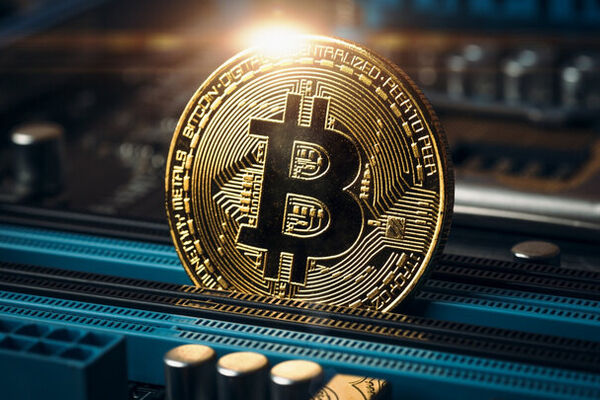 سقوط قیمت بیت‌ کوین از مرز ۶۹ هزار دلاری