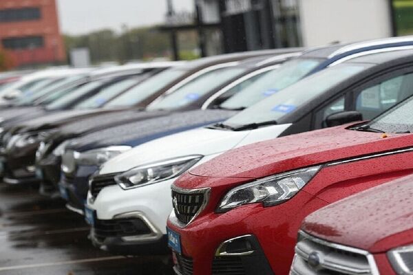 ترک فعل صمت در تعیین تکلیف وضعیت خودروهای وارداتی