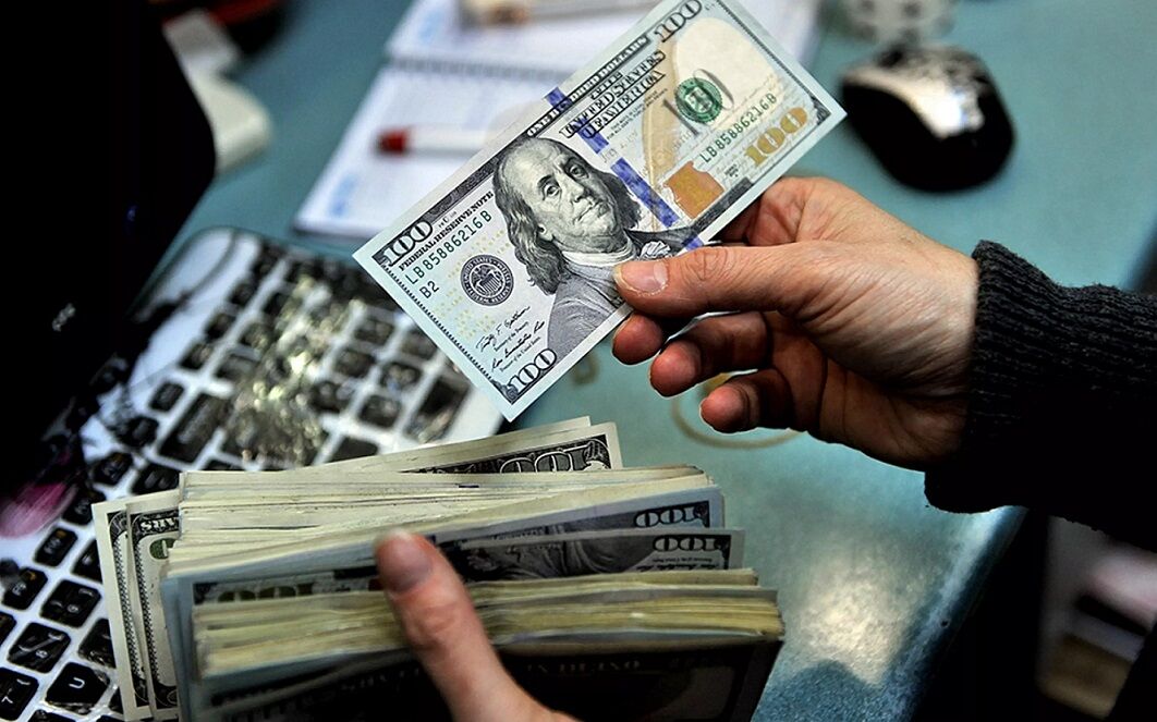 کاهش ۲هزار تومانی قیمت دلار 