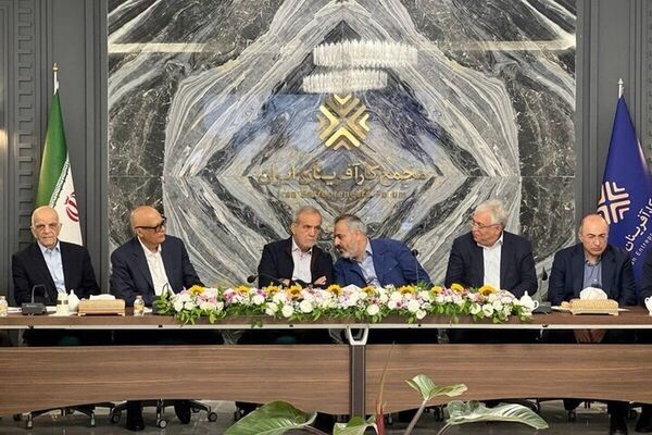 پزشکیان: با هر طرحی که منجر به تخریب محیط زیست شود مخالفت خواهم کرد
