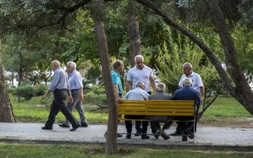 درخواست بازنشستگان برای حل مشکلات حوزه درمان 