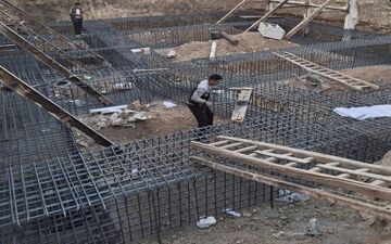 برق‌گرفتگی کارگاه‌های ساختمانی/ چراغ بازار کار کارگران خاموش شد