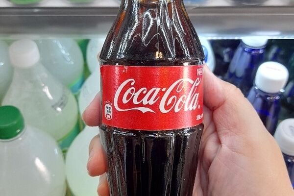 شما نوشابه‌ات را بخور!