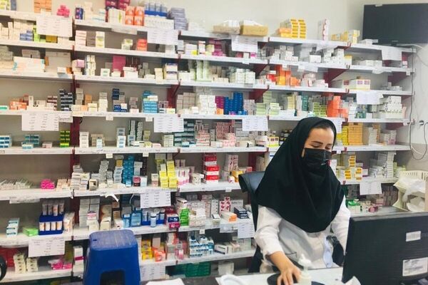 ادامه واکنش‌ها به سهمیه بندی دارویی داروخانه بر اساس حجاب