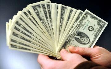 تغییر ناچیز قیمت اسکناس آمریکایی در ابتدای فروردین/بازدهی هفتگی دلار چقدر شد؟