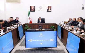 مخبر وعده داد؛ حل مشکلات اصناف و بازاریان به قید فوریت