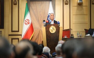 از دست رفتن دو سوم ظرفیت تولیدی اقتصاد ایران