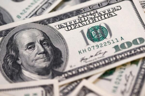 ریزش قیمت دلار، سکه و طلای آبشده / بازار ارز به دنبال کف است