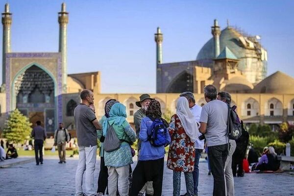 ایرانی‌ها دیگر سفر نمی‌روند/ تبعات اقتصادی افول نشاط در کشور