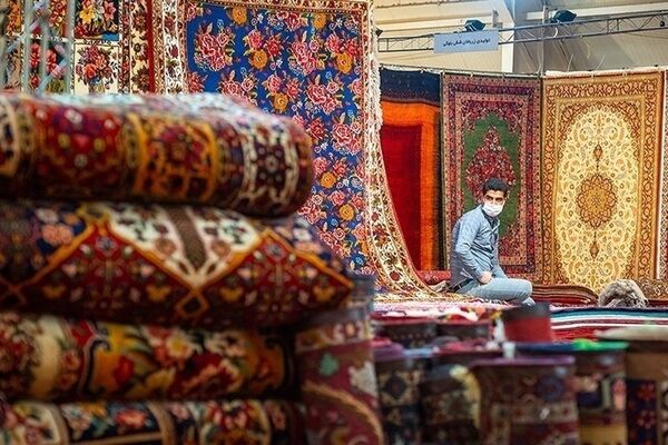 آمار تکان‌دهنده از کاهش تعداد قالیبافان بیمه شده در کشور 