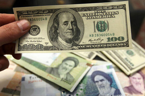 نوسان اندک قیمت دلار در معاملات امروز