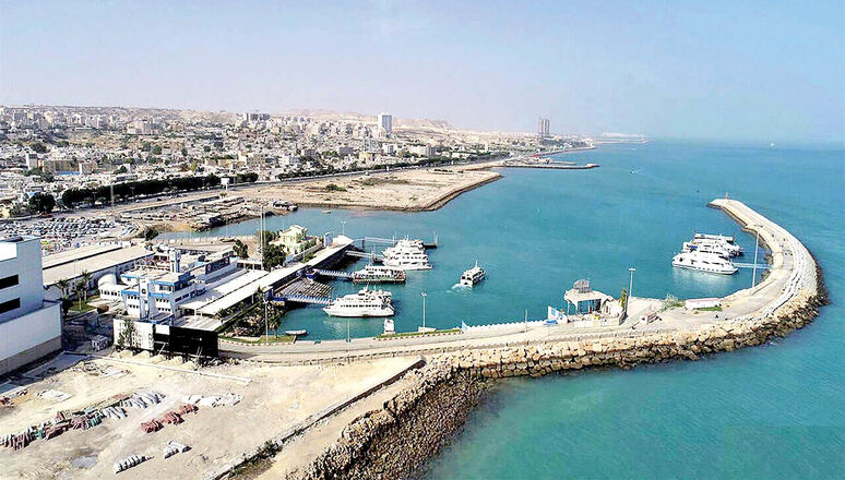 واردات ۶۲۰ هزار تن کالای اساسی از مناطق آزاد کشور