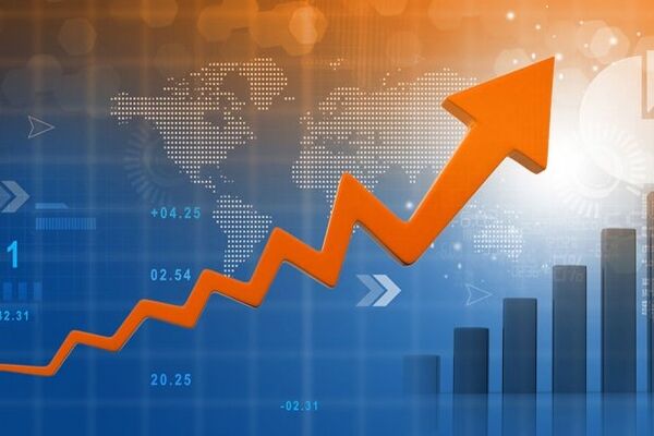 دولت تصدی‌گری در فعالیت‌ها و معاملات اقتصادی را به حداقل برساند