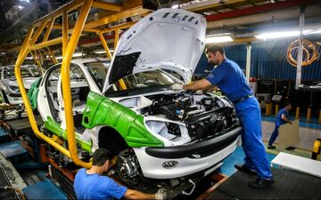 طوفان خودرویی‌ها / فروش تاریخی ایران خودرو